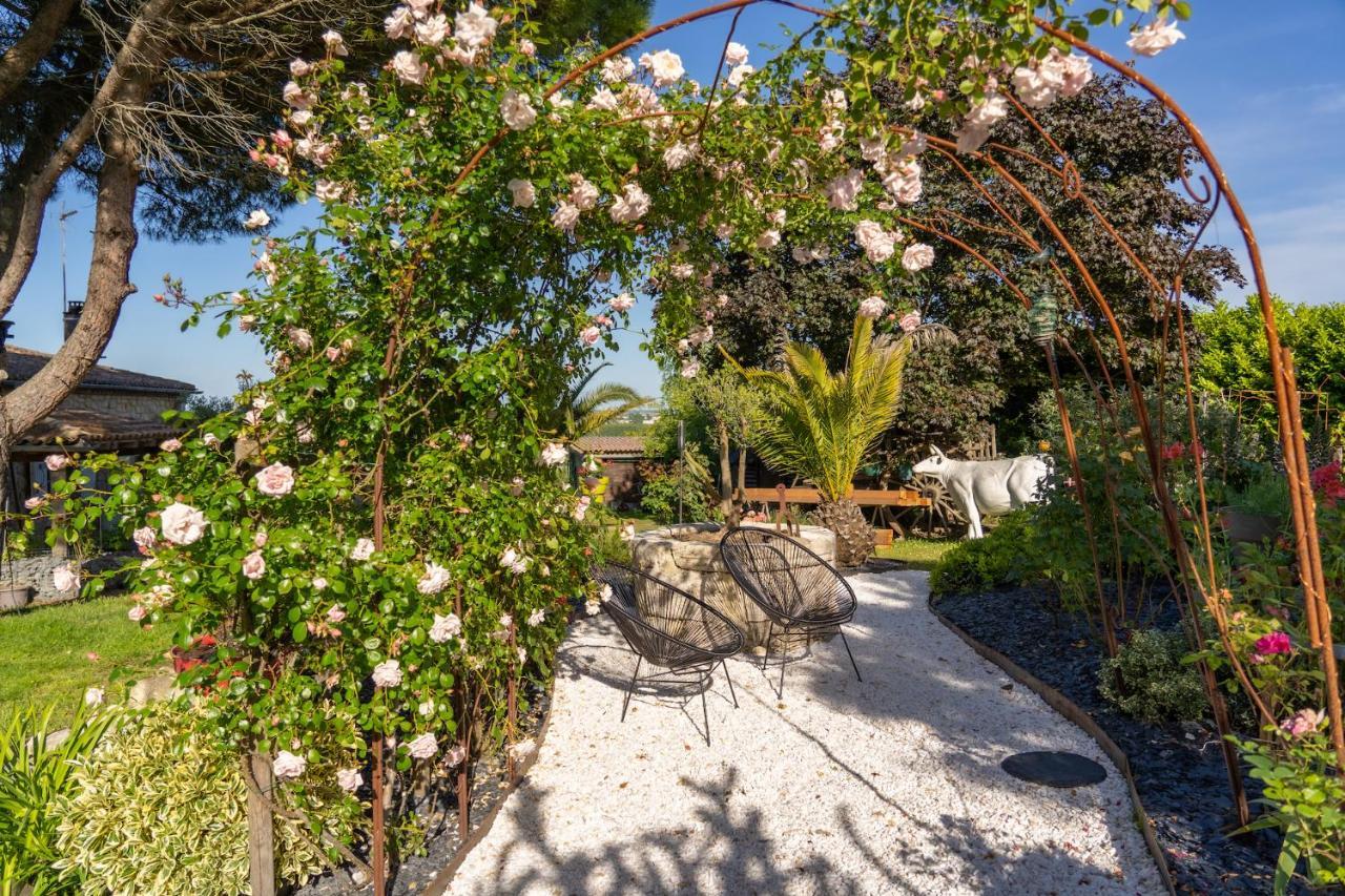 Le Bassin Du Tertre Bed & Breakfast Fronsac  Exterior photo